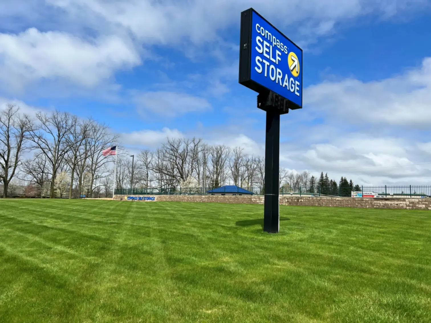 W. Highland Road front sign.