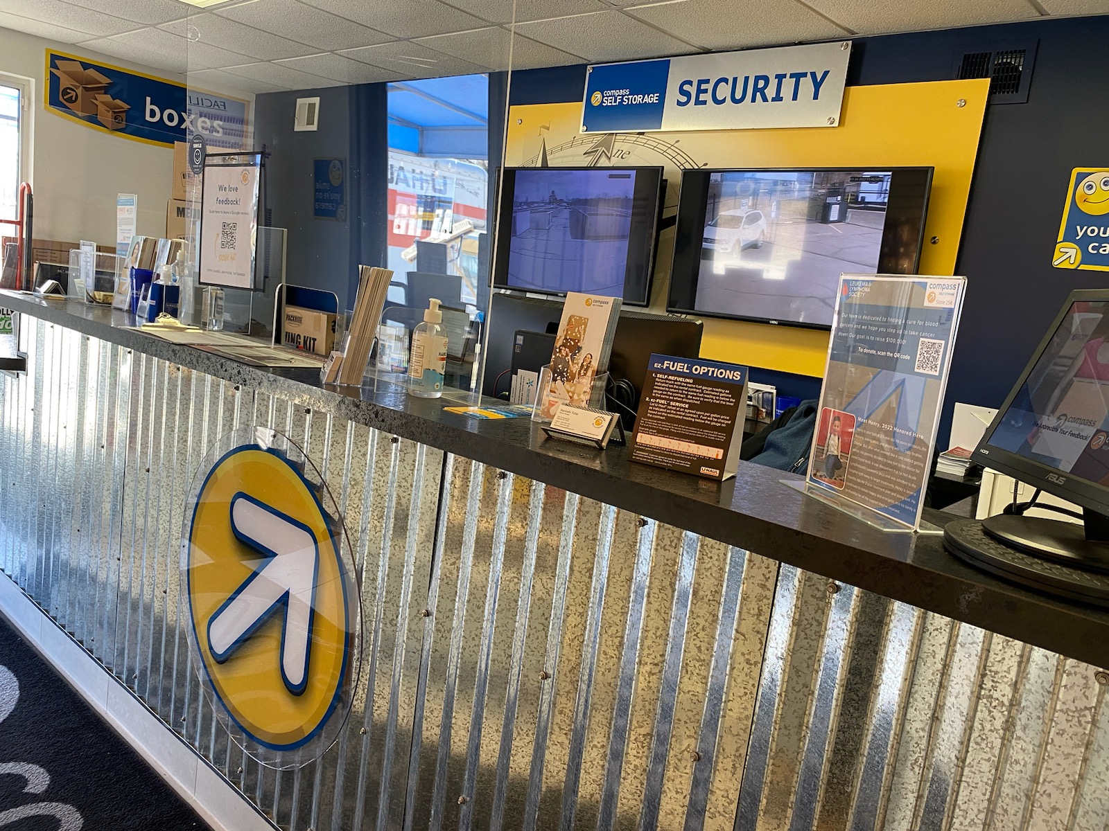 Front desk at Compass Self Storage in Gibsonia.