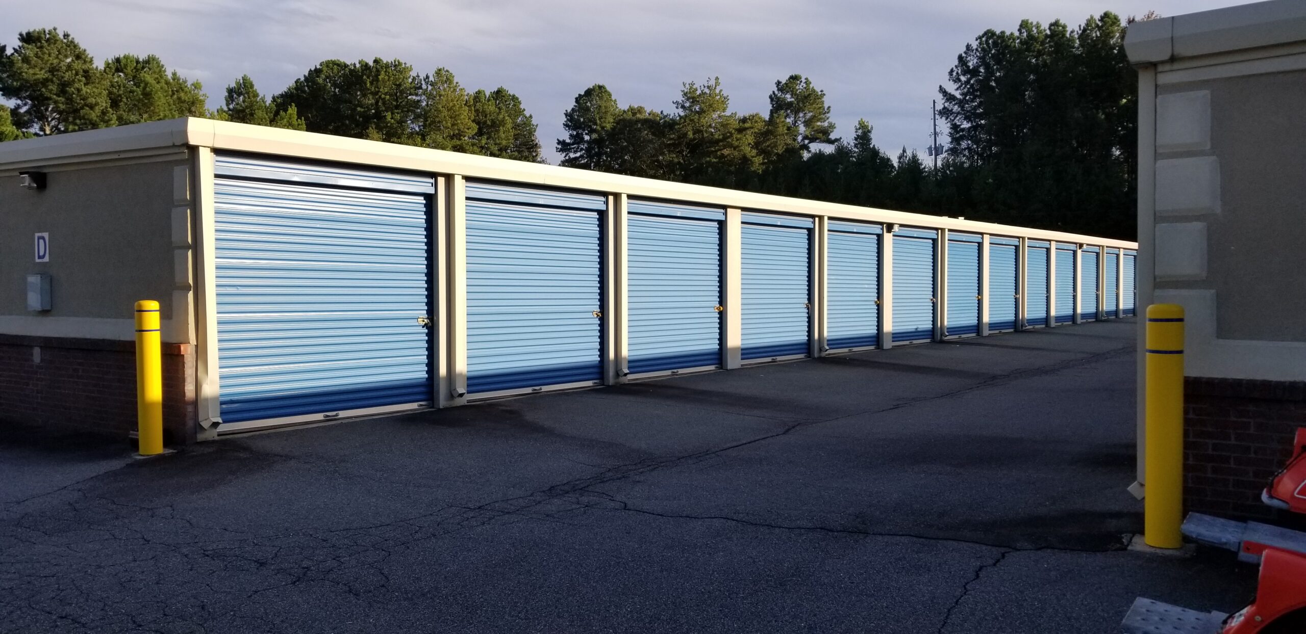 aDrive-up units at Compass Self Storage.